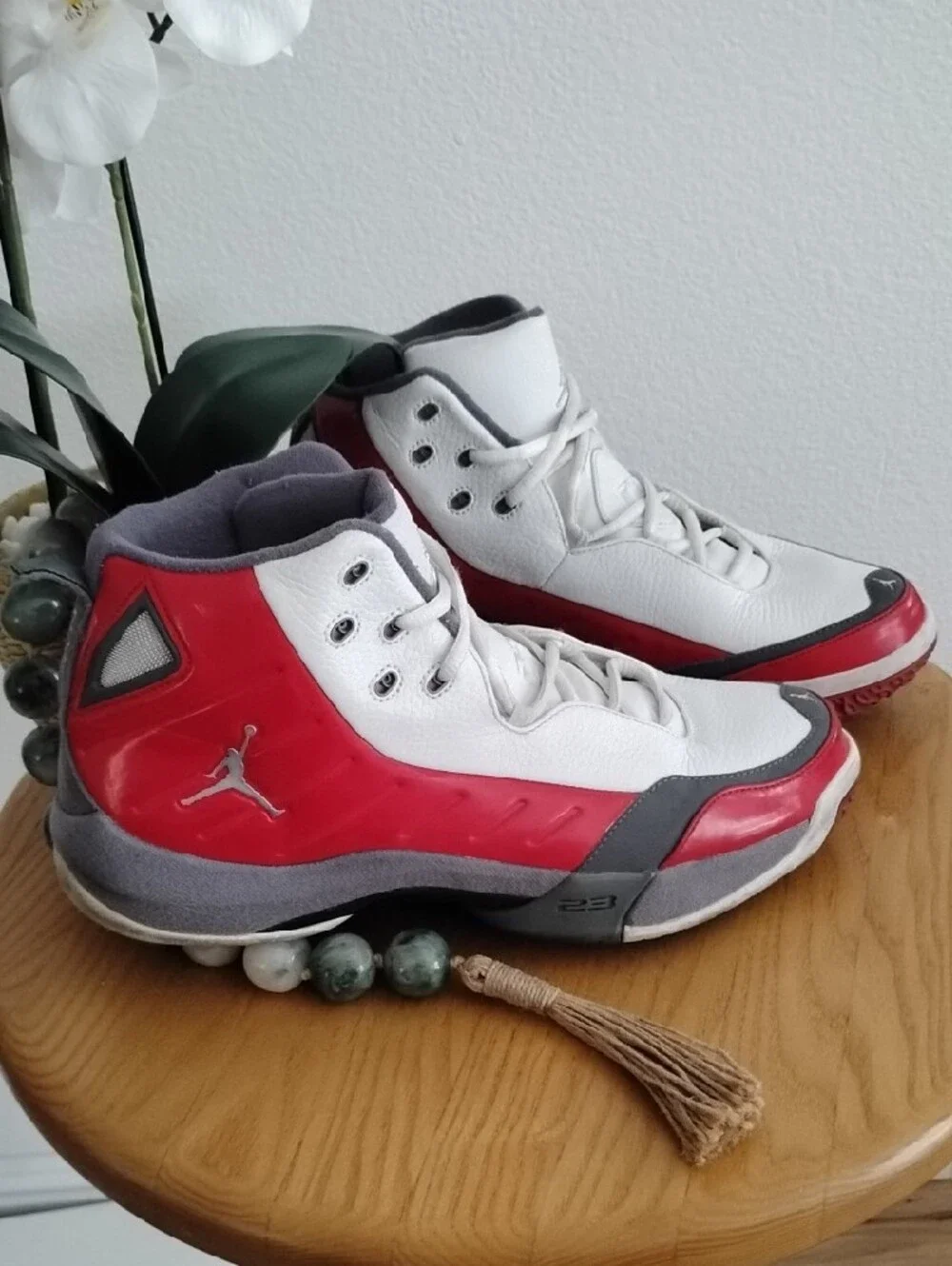 Nike Air Jordan Show'M White Varsity Red Graphite 313626-102 – Size men's 11.5